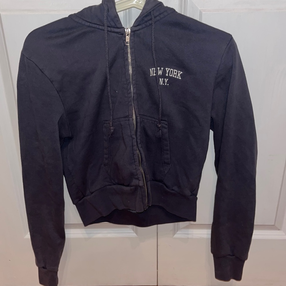 Brandy Melville New York cropped zip up
